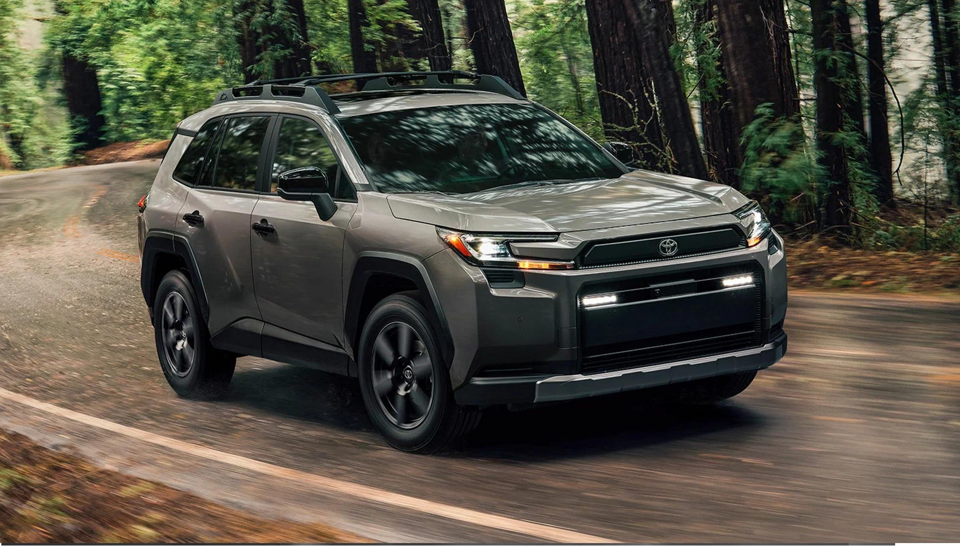 Toyota RAV4 2026 — Задний вид